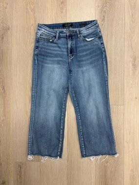 Judy Blue Mid-Rise Cropped Flare Jeans in Faded Blue